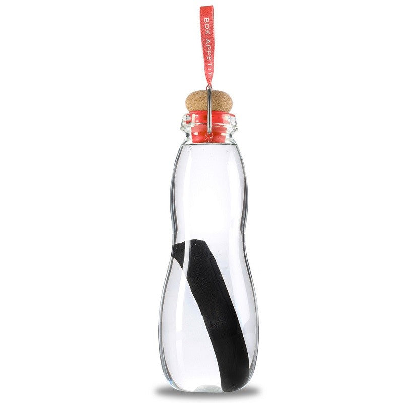BLACK+BLUM Wasserflasche EAU GOOD mit Schutzhülle Rot Aktivkohlefilter