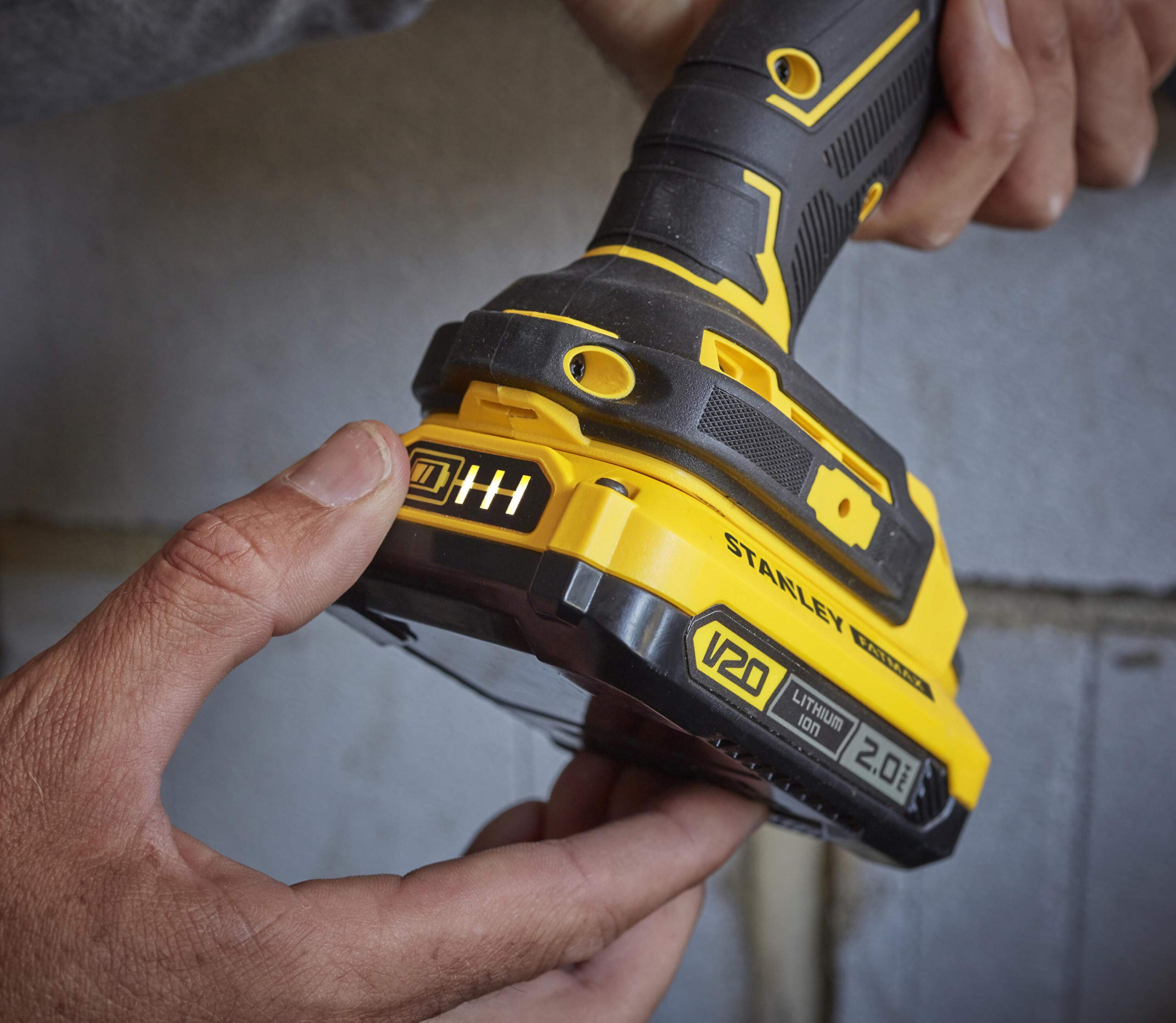 STANLEY SCHLAGBOHRER/ANGETRIEBEN V20 80 Nm 2x2,0 Ah SFMCD721D2K