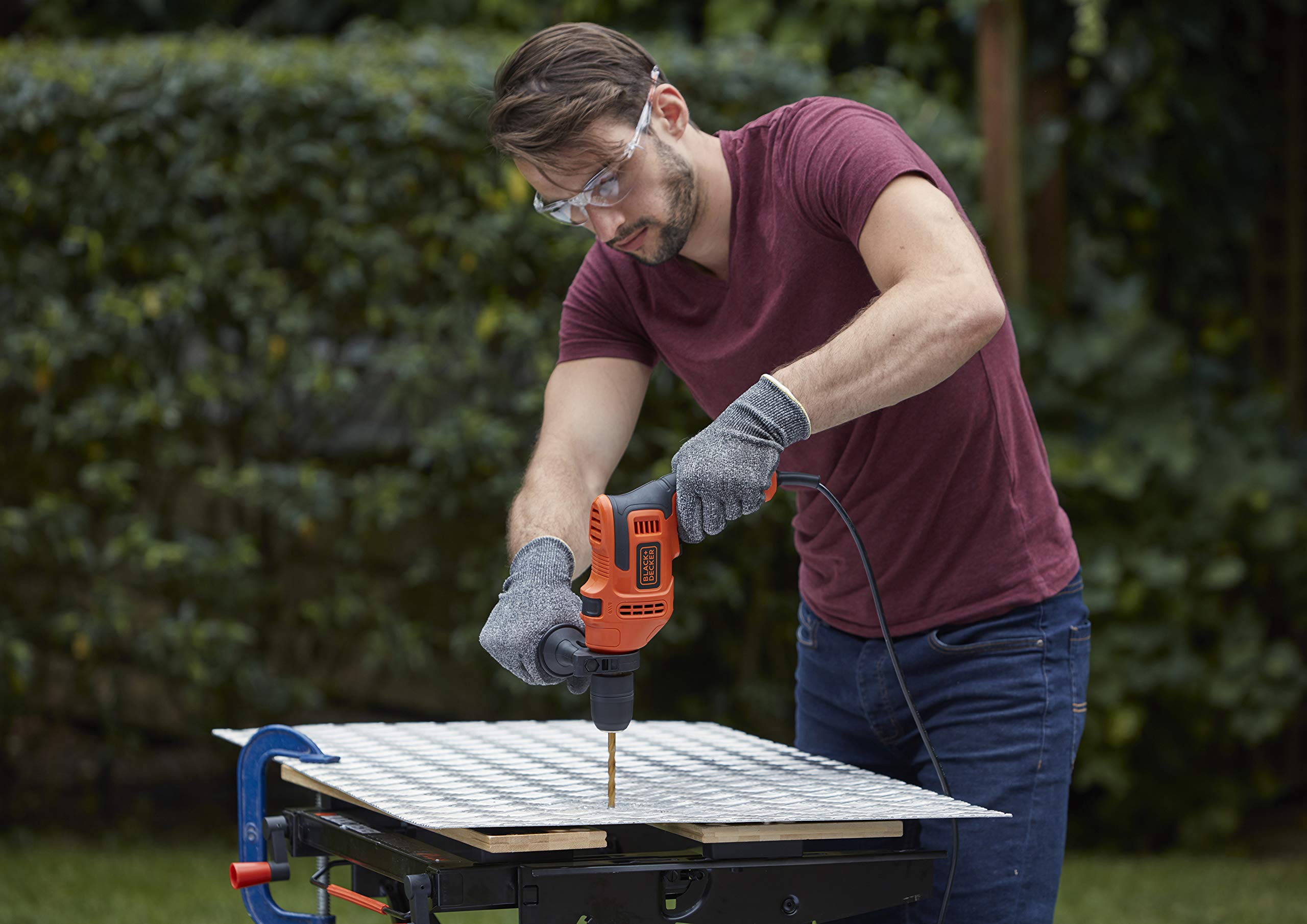 SCHLAGBOHRER VON BLACK+DECKER. 500 W BEH200-QS KARTON
