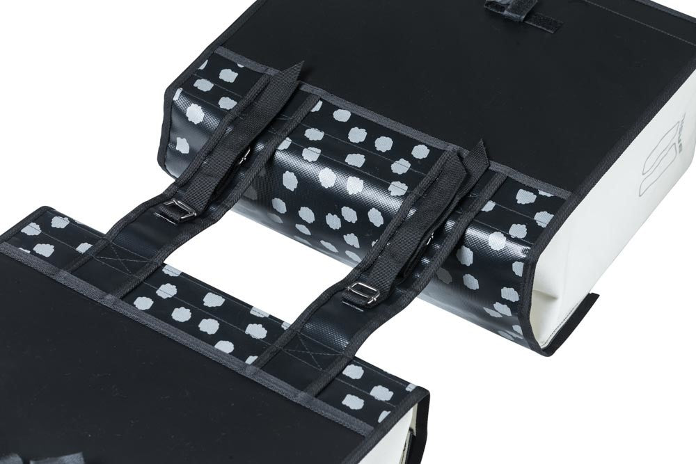 BASIL URBAN LOAD DOPPELTASCHE 48-53L, Universal Bridge System, 100 % wasserdicht, schwarz reflektierend/schwarz