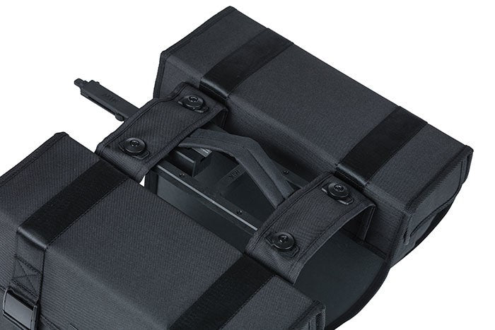 BASIL TOUR DOPPELTASCHE MIK 28L, MIK System (ready to go) wasserdicht schwarz