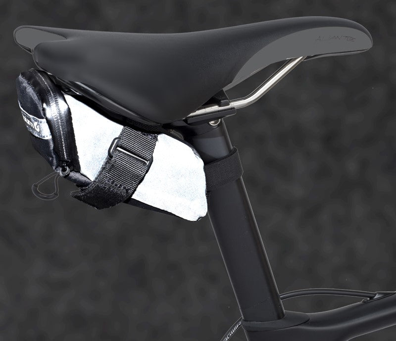 BLACKBURN GRID REFLECTIVE S Satteltasche schwarz
