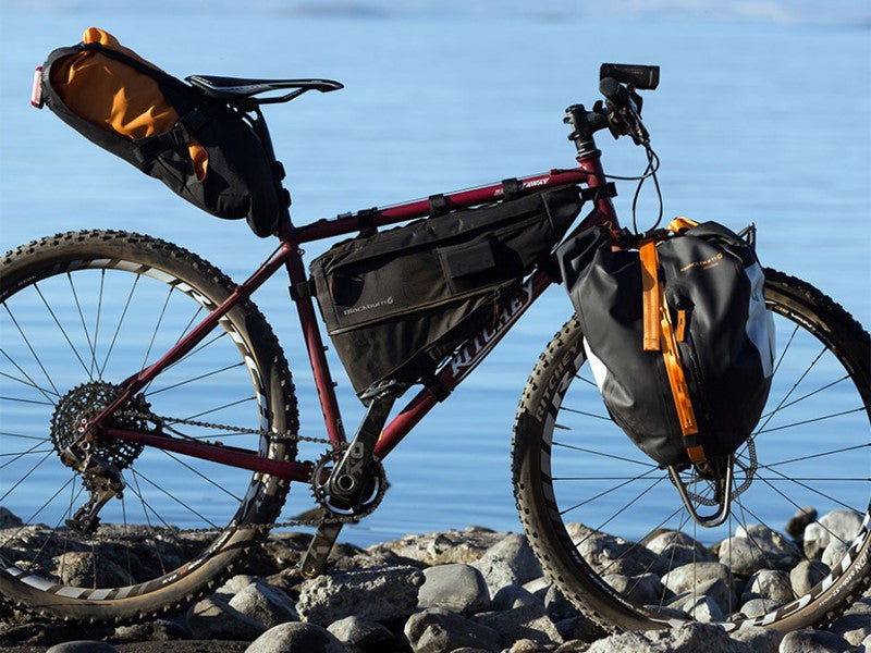 BLACKBURN OUTPOST FRAME BAG LARGE 6,95L wasserdicht Größe L schwarz