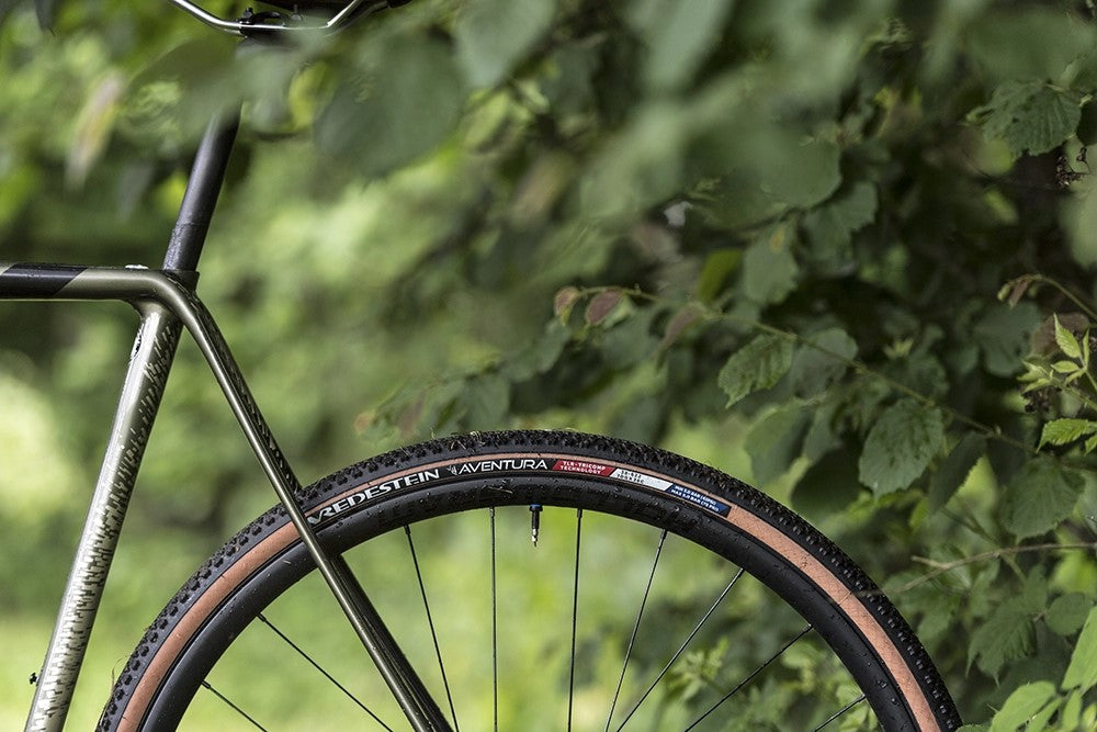 VREDESTEIN Aventura Schotterreifen, 700x38C (38-622), faltbar, TPI120, 450 g, TLR, Schwarz